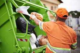 Best Yard Waste Removal  in East Alton, IL